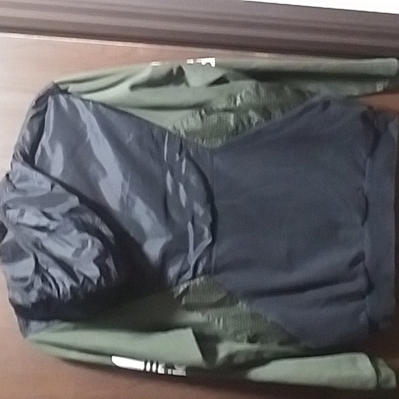 Men's Adidas hooded jacket - Picture 9 of 11